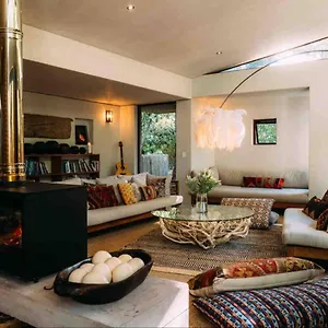 https://phakalane-retreat.hotels-capetown.com