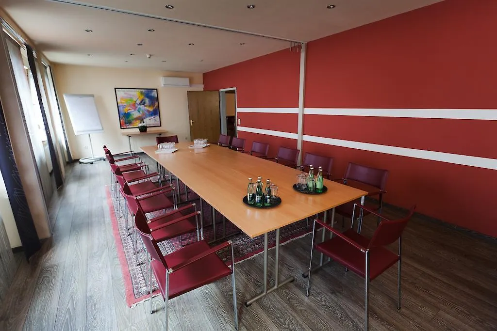 City Hotel Dortmund 3*,